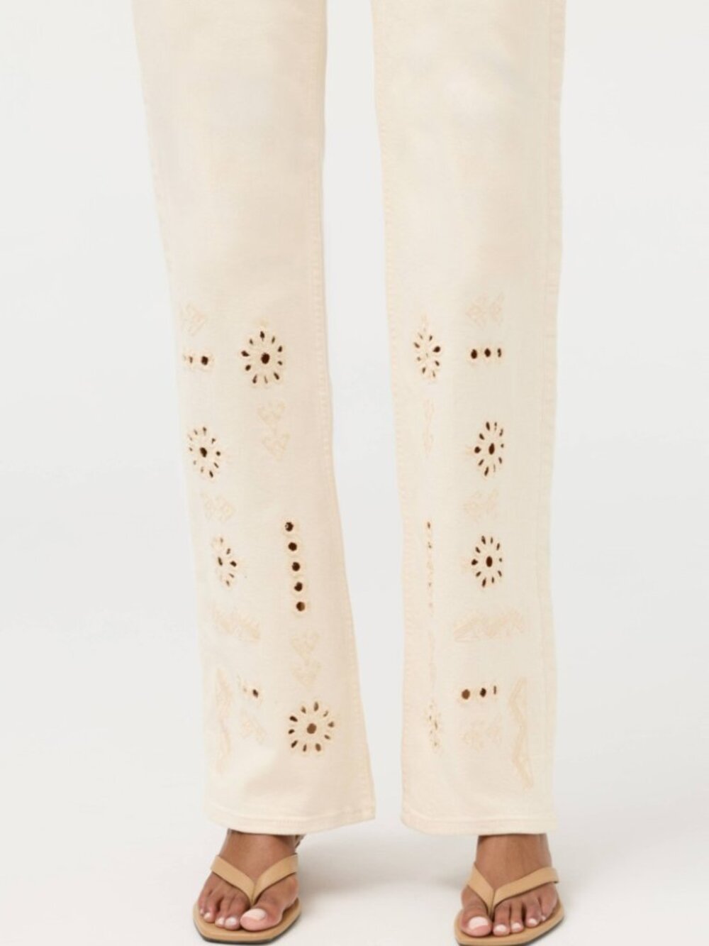 NWT Johnny Was straight leg jeans with eyelet embroidered pattern size 26 - Picture 2 of 8
